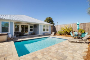 Gorgeous 3bd/25ba NEW Home w/ Private Heated Pool STEPS from Beach!